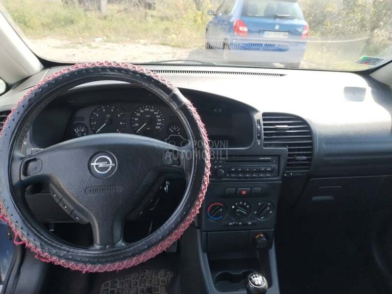 Opel Zafira 1.6