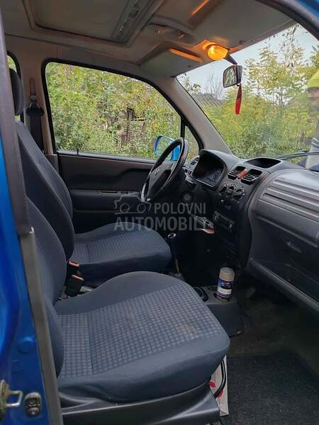 Opel Agila 