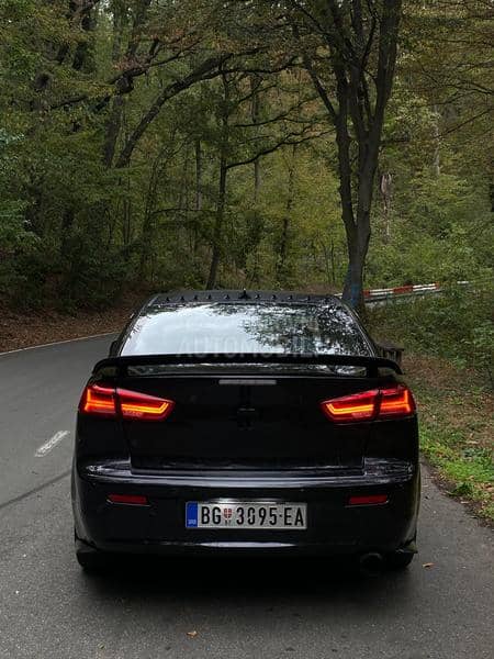 Mitsubishi Lancer 