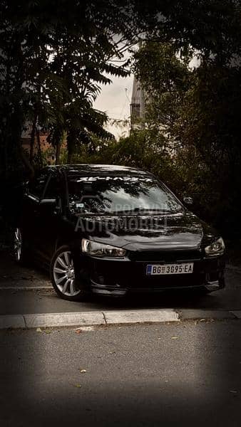 Mitsubishi Lancer 