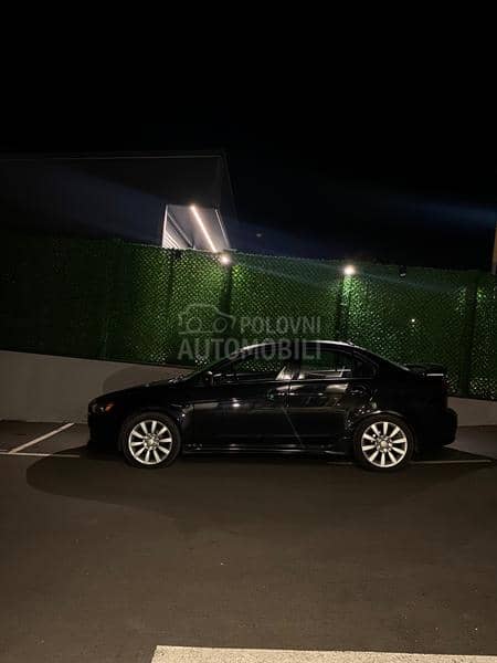 Mitsubishi Lancer 