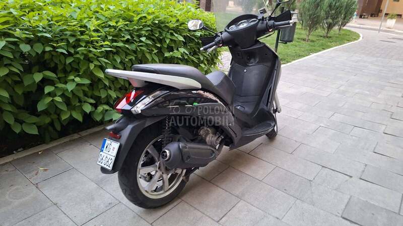 Peugeot Geopolis 250