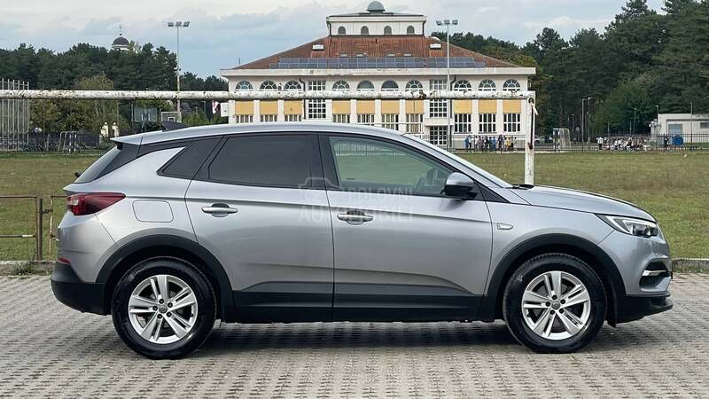 Opel Grandland X 1.6CDTi