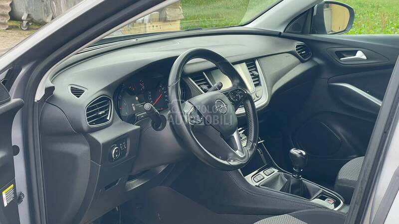 Opel Grandland X 1.6CDTi