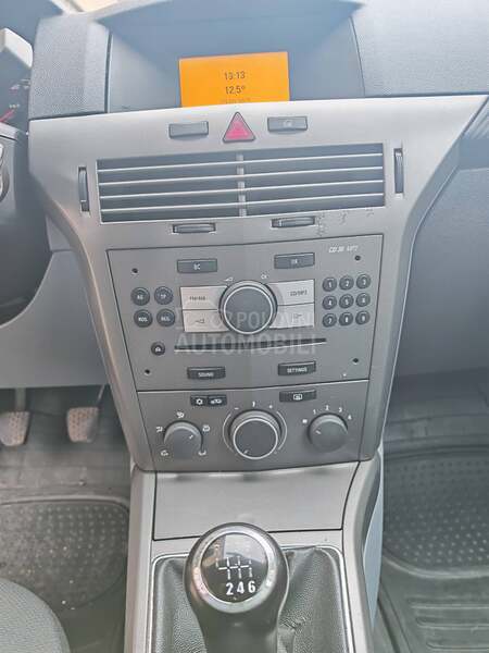 Opel Astra H 