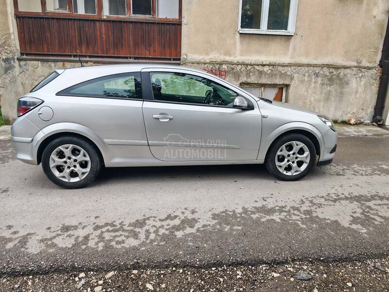Opel Astra H 
