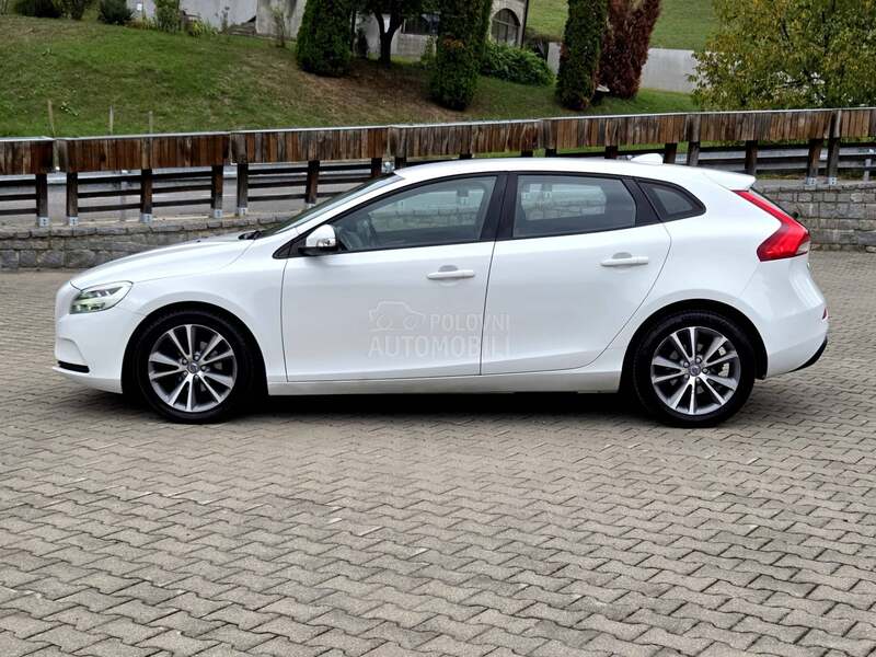 Volvo V40 /2.0d Kinetic 120hp/