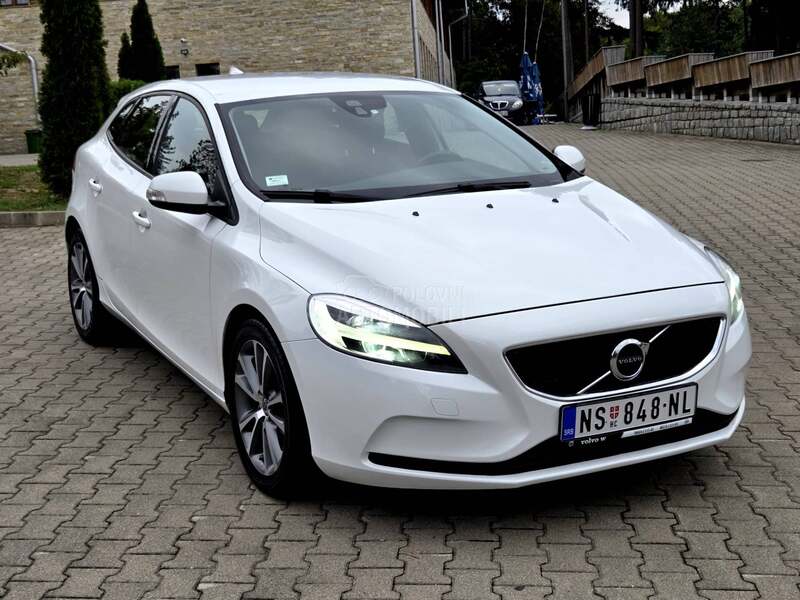 Volvo V40 /2.0d Kinetic 120hp/