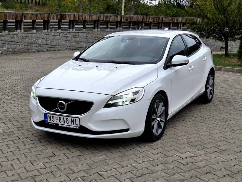 Volvo V40 /2.0d Kinetic 120hp/