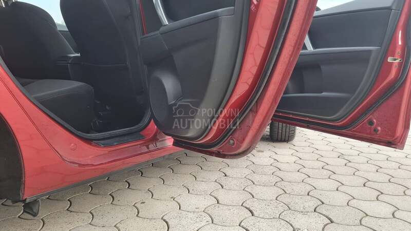 Mazda 3 Takumi-N.AVI