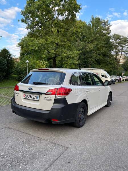 Subaru Legacy 2.0i AWD