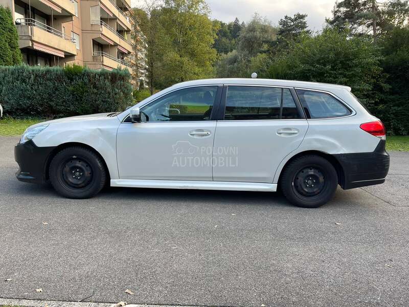 Subaru Legacy 2.0i AWD