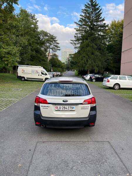 Subaru Legacy 2.0i AWD