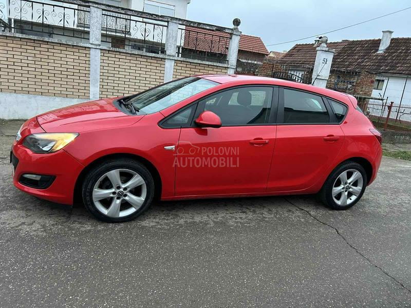 Opel Astra J 