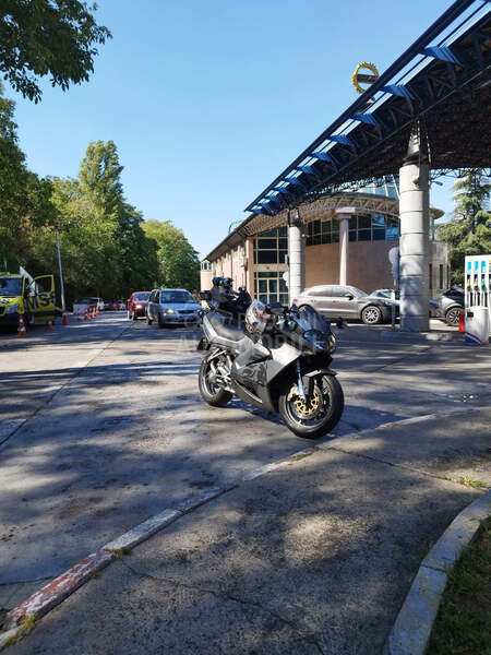 Aprilia rst futura 1000