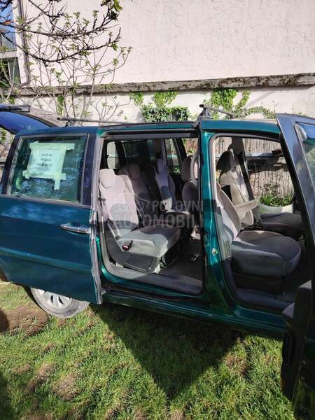 Citroen C8 