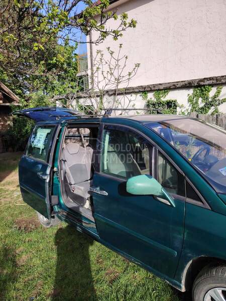 Citroen C8 