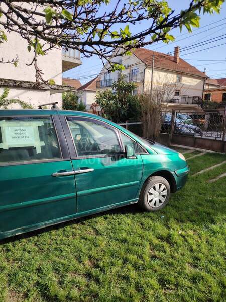 Citroen C8 