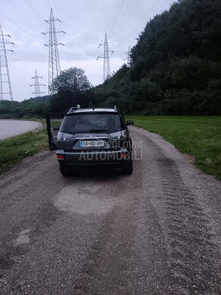 Mitsubishi Outlander 