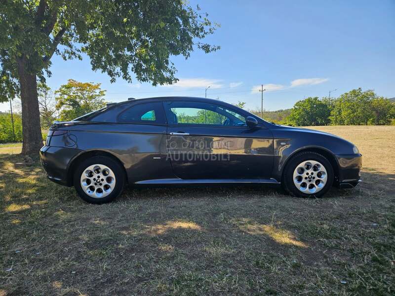 Alfa Romeo GT 2.0 JTS