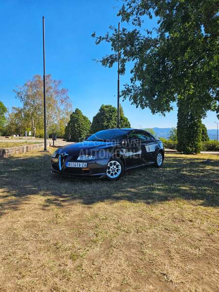 Alfa Romeo GT 2.0 JTS