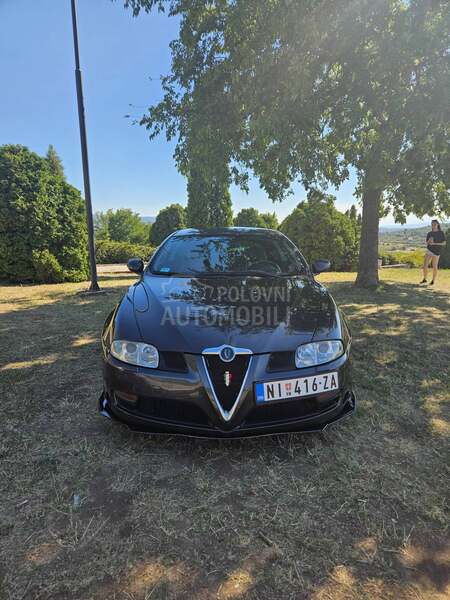 Alfa Romeo GT 2.0 JTS