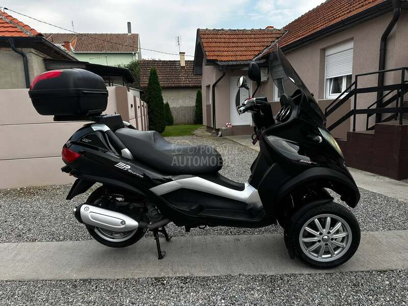Piaggio mp3 touring 300ie B kat