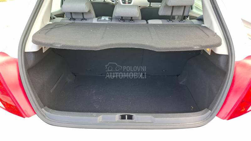 Peugeot 207 8ven tila 5vr