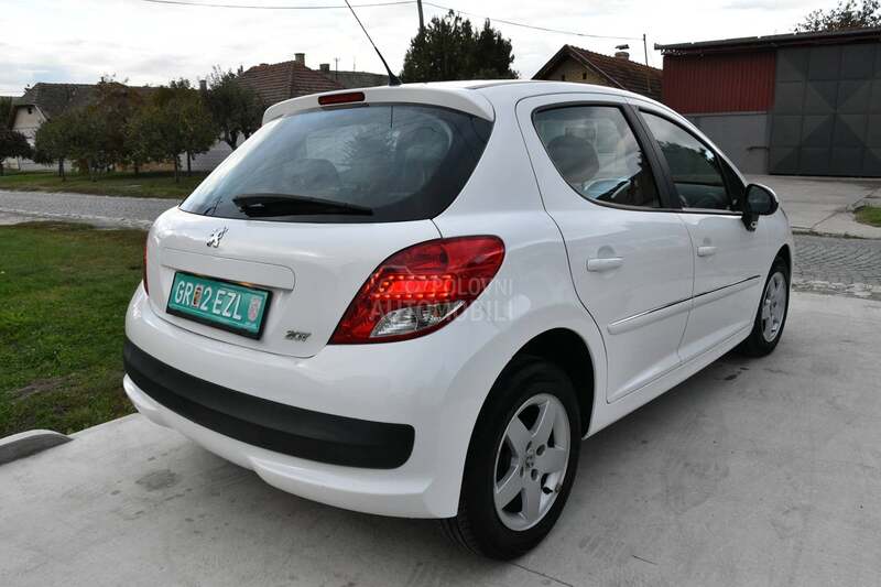 Peugeot 207 8ven tila 5vr