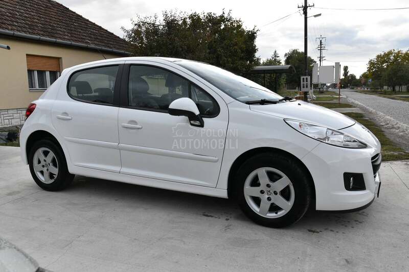 Peugeot 207 8ven tila 5vr