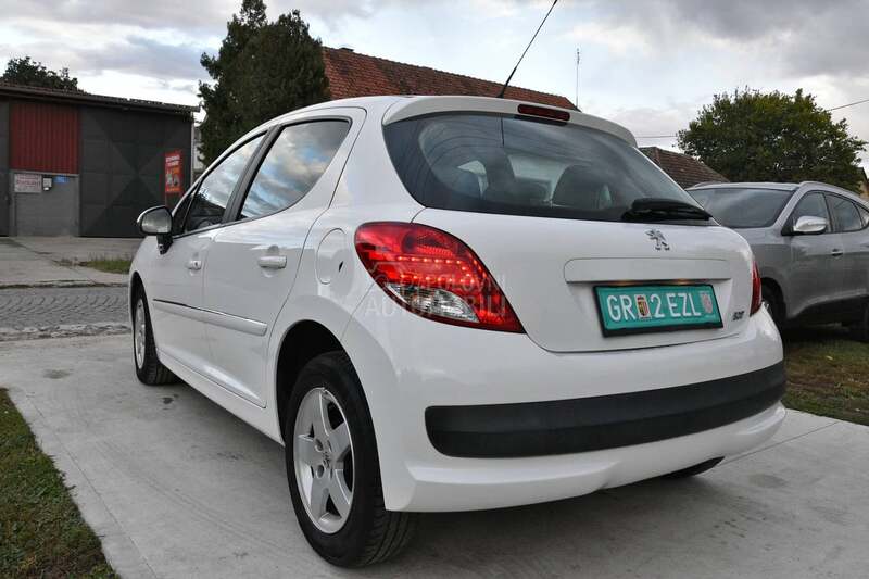 Peugeot 207 8ven tila 5vr