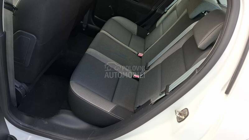 Peugeot 207 8ven tila 5vr