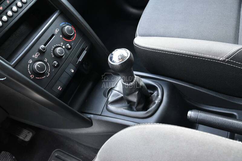 Peugeot 207 8ven tila 5vr