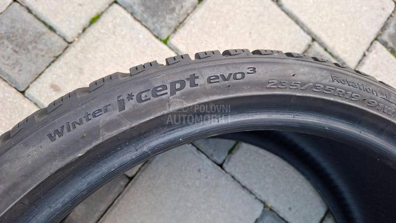 Hankook 235/35 R19 Zimska