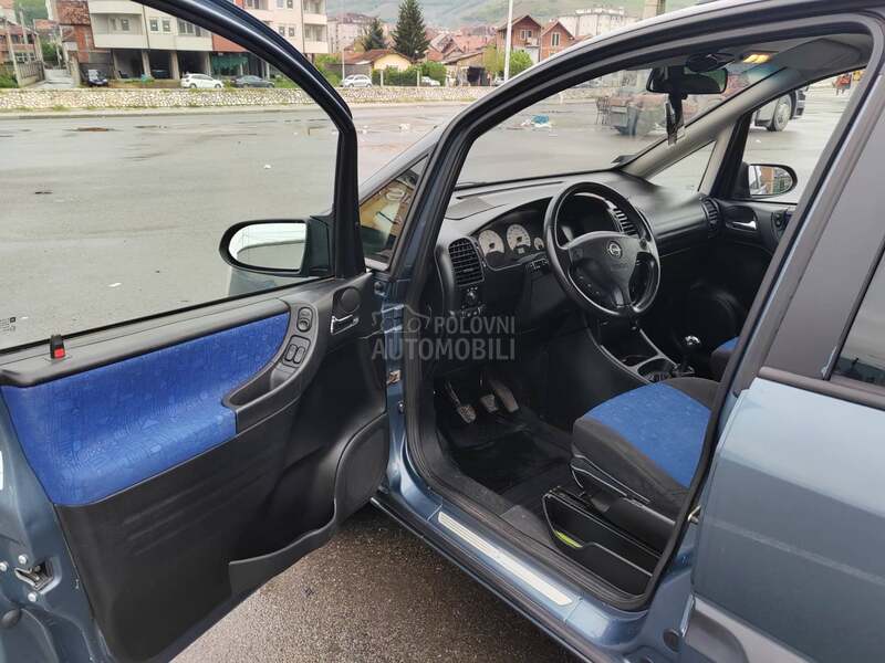 Opel Zafira 