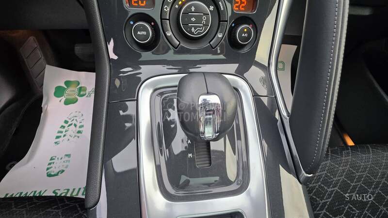 Peugeot 3008 HYBRID/AUTOM/PAN0R