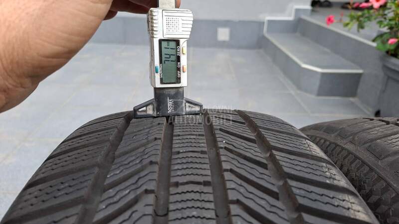 Continental 225/40 R18 Zimska