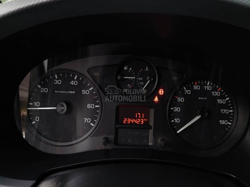 Peugeot Partner 1.6 HDI /KLIMA/NAV/LED