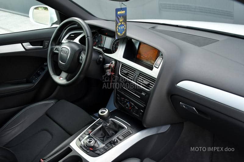 Audi A4 2.0 TDI/S-LINE/N0V