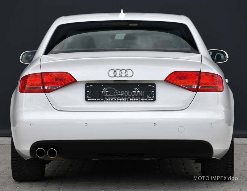 Audi A4 2.0 TDI/S-LINE/N0V