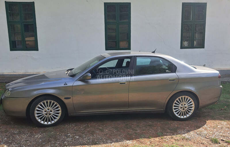 Alfa Romeo 166 jtdM