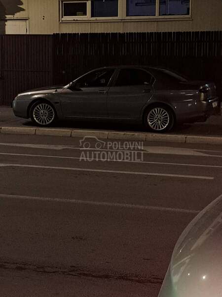 Alfa Romeo 166 jtdM