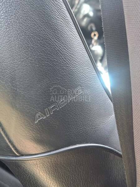 Alfa Romeo 166 jtdM
