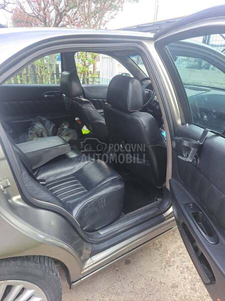 Alfa Romeo 166 jtdM