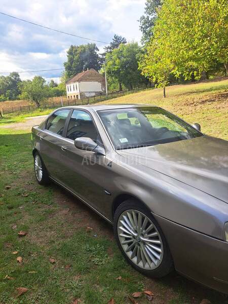 Alfa Romeo 166 jtdM