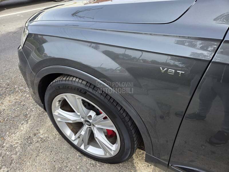 Audi SQ7 