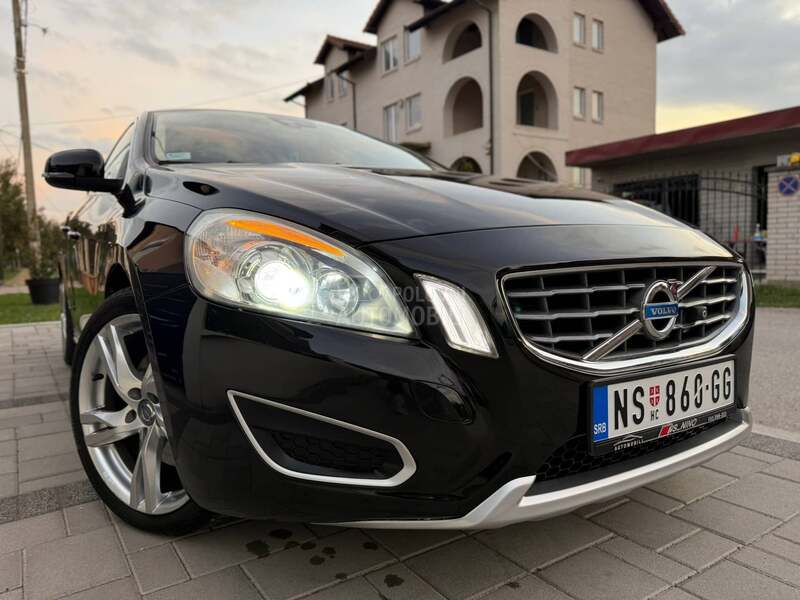 Volvo V60 2.4/UNI.KAT/reg1.god