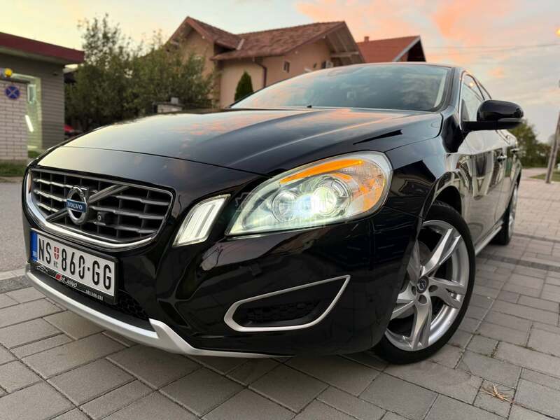 Volvo V60 2.4/UNI.KAT/reg1.god