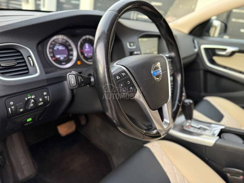 Volvo V60 2.4/UNI.KAT/reg1.god
