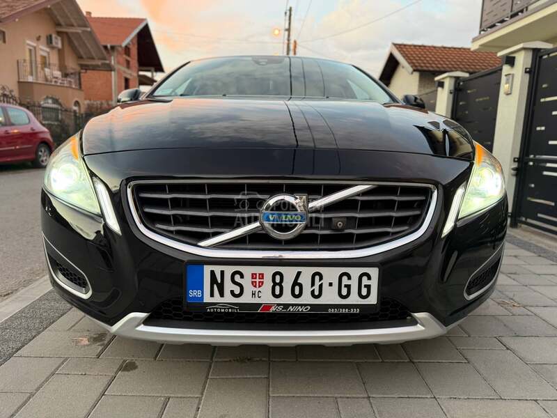 Volvo V60 2.4/UNI.KAT/reg1.god